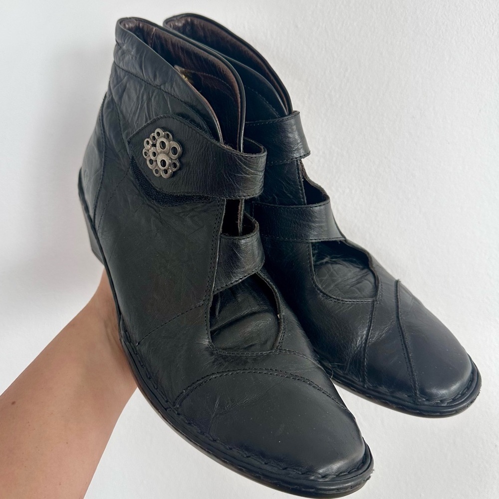 Josef Seibel black leather heeled booties with silver metal embellishment 42